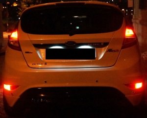 Arka Tampon Sis Lambası Fiesta Işıklı (Sağ)