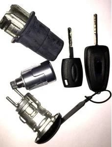 Kapı Kilit Şifre Takımı Kamyonet Transit V363