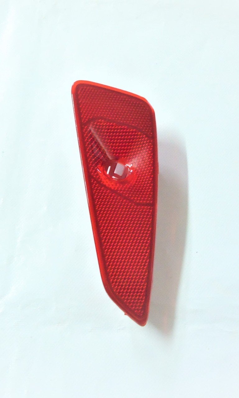 Arka Tampon Reflektörü Focus Sağ Sedan 2019/-